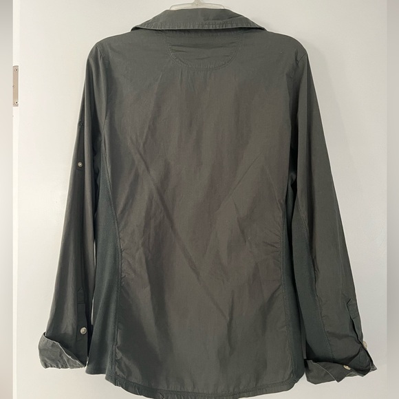 Converse green button down top as seen on Haley in The Vampire Diaries - Picture 8 of 9